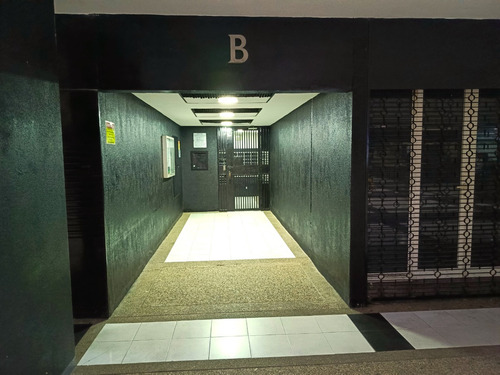 Mls #24-11172 Apartamento En Venta La Candelaria