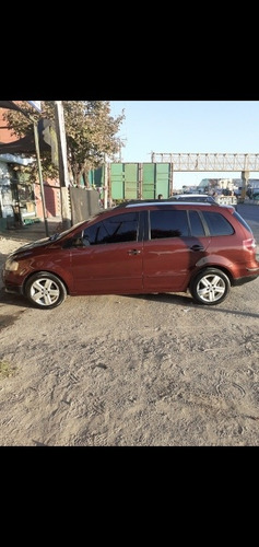 Volkswagen Suran 1.6 I Trendline 80b 2008