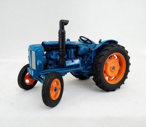 Tractor Fordson Power Universal Hobbies Escala 1/32