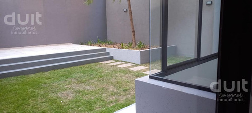 Imagen 21 de 29 de Departamento Único, Dos Dormitorios Con Patio Exclusivo Y Asador Propio