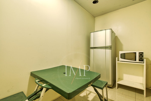 Amplio Local Comercial En Providencia