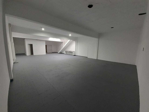 Imagen 8 de 14 de Excelente Local De 305 M2
