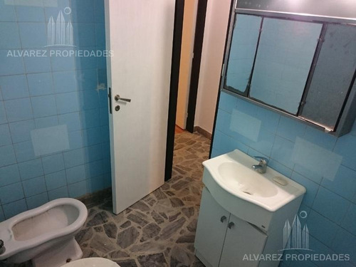 Imagen 9 de 10 de Casa Ph 2 Ambientes Venta Castelar Centro