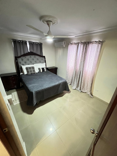 Penthouse Clásico En Alquiler Amueblado De 3 Habitaciones En Bella Vista