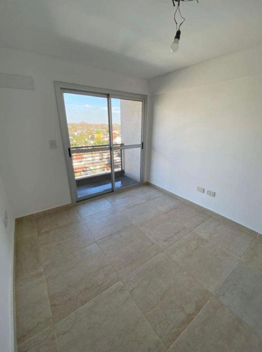 Imagen 6 de 10 de Departamento - Moron