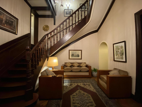 Casa En Pleno Casco Historico De San Isidro