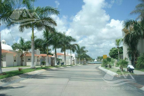 Terreno En Venta En Villa Magna Cancun / Codigo: B-sgz1245