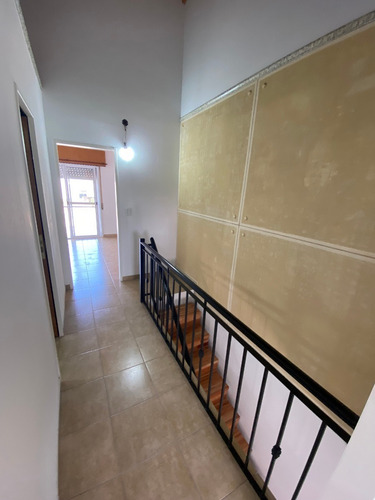 Imagen 13 de 19 de Excelente Duplex De 3 Ambientes. Reciclado A Nuevo