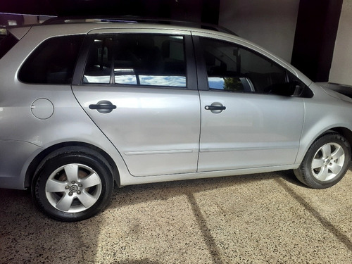 Volkswagen Suran 1.6 Comfortline 101cv 11a 2011