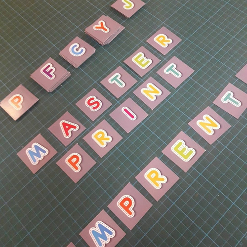 Imagen 3 de 4 de Imanes Abecedario - 70 Letras De 4 Cm