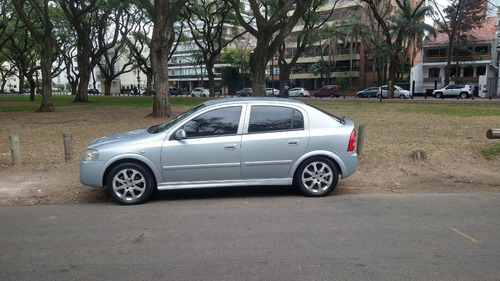 Imagen 3 de 9 de Chevrolet Astra Gls 2.0