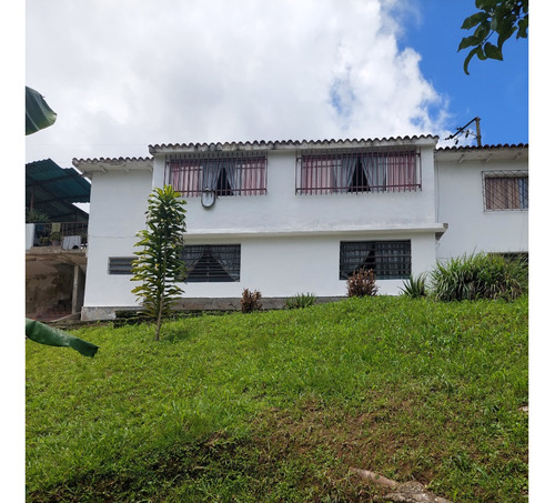 Best House Vende Casa En Carrizal. (negociable)