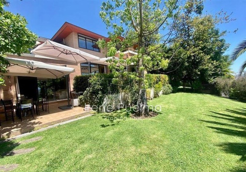 Vende Casan En Condominio En San Carlos En Las Condes