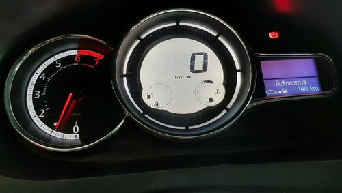 Imagen 8 de 14 de Renault Fluence 2017 2.0 Expression Cvt At