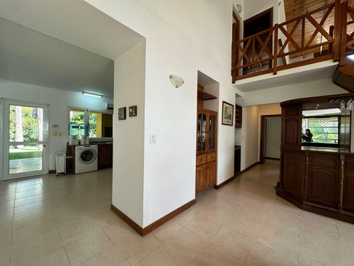 Casa En Venta - 3 Dormitorios 4 Baños - 801mts2 - Pinamar