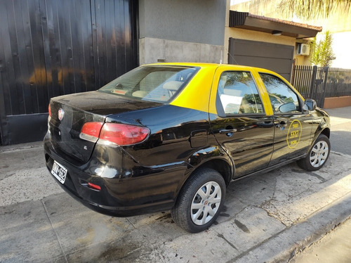 Imagen 2 de 4 de Fiat Siena 2015 1.4 El Pack Attractive My 2015