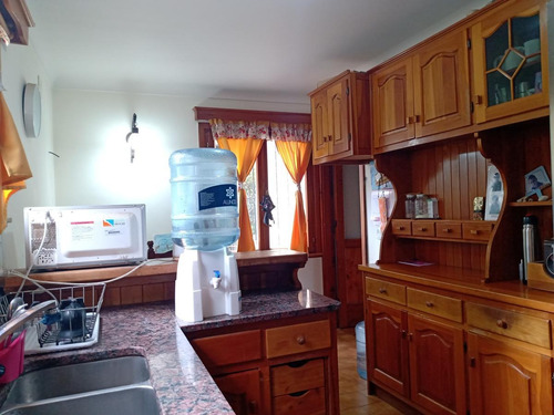 Imagen 12 de 30 de Casa En Venta En Barrio Belgrano. Esquina Sobre Videla.