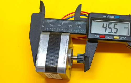 Motor A Pasos Eje P/encoder 2 Fases 3.7ohms .5a 5..9vdc (Usado)