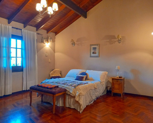 Venta Casa 5 Ambientes Con Jardin Y Pileta En Castelar Cod5970