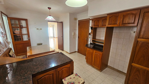 En Alquiler 24 Meses. Departamento De 4 Ambientes Con Baulera. Plaza Mitre.
