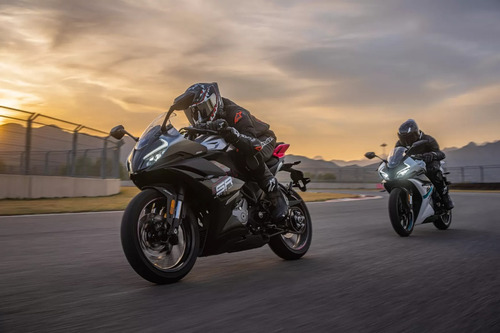 Cfmoto 300 Sr - 100% Financiada - Tomamos Tu Usada