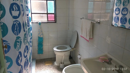 Imagen 14 de 15 de Oportunidad! Apto De 4 Dormitorios, 2 Baños Zona Centro!