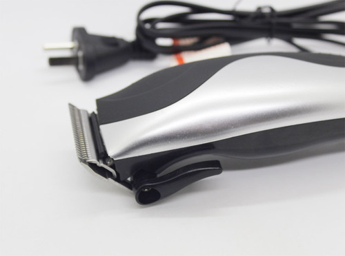 Imagen 4 de 6 de Maquina Cortadora De Pelo Cortapelo Barba Patilla Accesorios