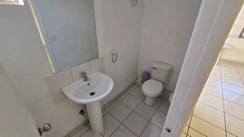 Amplio 131 Mts² 4d 3b 2 Estacionamientos 1 Bodega Piso 2°