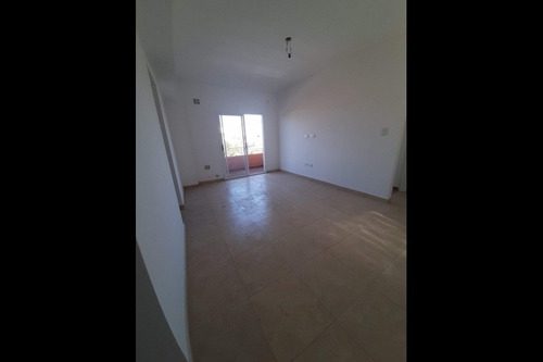 Imagen 8 de 10 de Departamento En Venta En Villa Luzuriaga