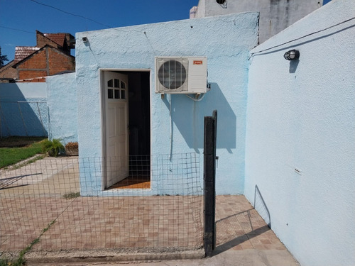 Casa Multifamiliar En Venta, Jacarandá 1280, Villa Udaondo, Ituzaingó
