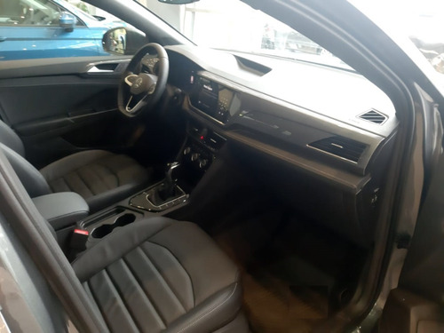 Imagen 10 de 15 de Volkswagen Taos Highline 250 Tsi At My23 #17