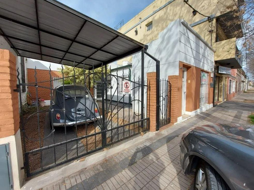Casa En Venta - 2 Dormitorios 1 Baños - 150mts2 - Las Flores