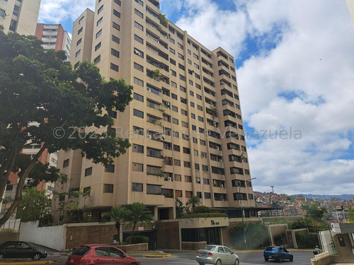 Apartamento En Venta En  Lomas Del Avila 23-9081 Yf