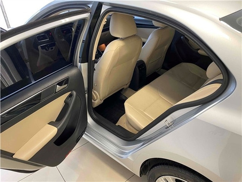 Volkswagen Jetta 2.0 Tsi Highline 211cv Gasolina 4p Tiptroni