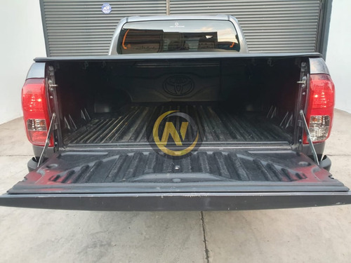 Toyota Hilux 2.8 Cd Srx 177cv 4x2 At