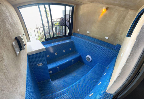 Casa Con Alberca En Privada Con Acceso Y Vista Al Lago De Tequesquitengo