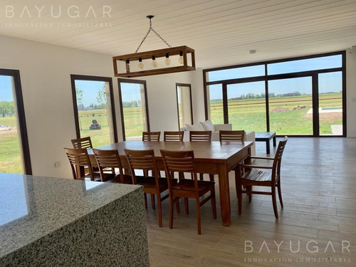 Imagen 4 de 14 de Venta | Casa De 370 M2 En Chacras De La Trinidad | Bayugar Negocios Inmobiliarios
