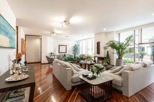 Apartamento En Venta En San Patricio. Cod V8112