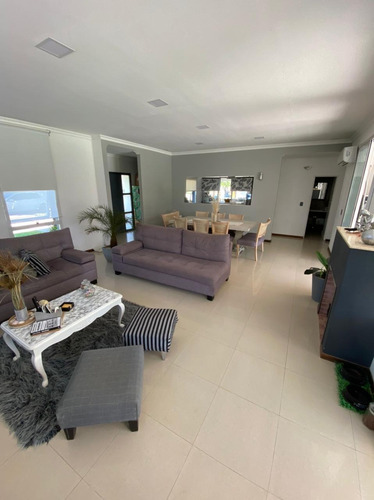 Imagen 3 de 14 de Hermosa Casa 4 Ambientes Con Pileta En Brickland Canning