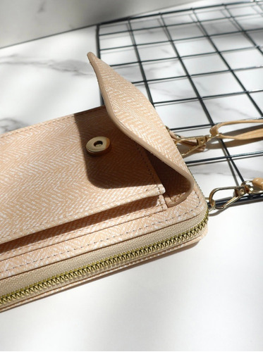 Imagen 4 de 4 de Billetera Phone Bag Porta Celular Bandolera Correa Regulable