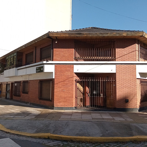 Duplex 4 Ambientes Floresta Sin Expensas. Impecable