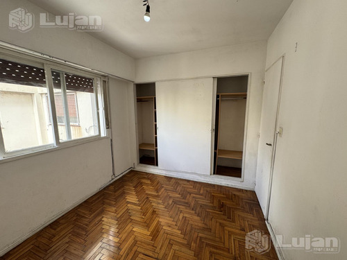 Venta Av Rivadavia Al 8800 2 Ambs Con Balcón !