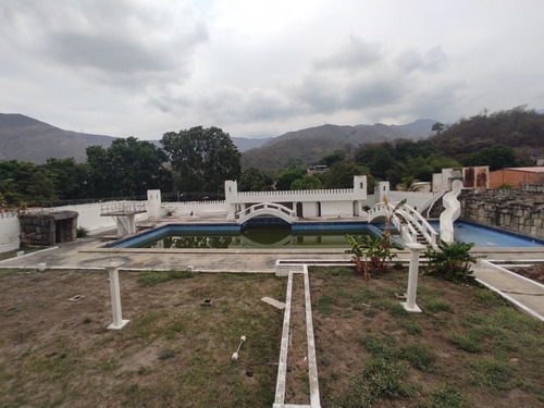 Imagen 9 de 14 de En Venta Extraordinaria Propiedad En El Castaño 04128676886