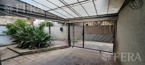 Imagen 3 de 10 de Venta Casa 4 Ambientes Con Cochera, Jardín Y Patio Con Parrilla En Wilde (29766)