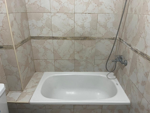 Venta Caseros Amplio Monoambiente Bajas Expensas