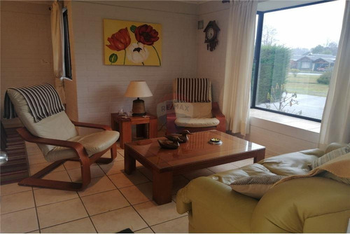 Imagen 2 de 16 de Remax Vende Casa En Centro De Pucón Los Castaños
