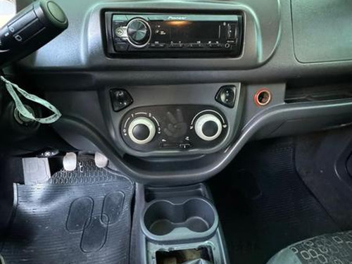 Fiat Uno 1.0 EVO VIVACE 8V FLEX 4P MANUAL