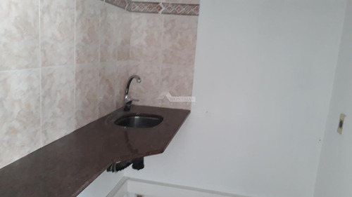 Imagen 12 de 12 de Oficina Ciudad Vieja Alquiler, Rincon Y Misiones, Buen Metraje, 1 Oficina,1 Privado, 3 Baños