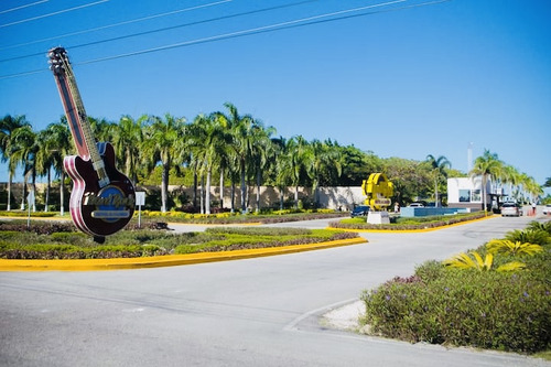 Apartamento En Venta En Punta Cana, Frente Al Campo De Golf