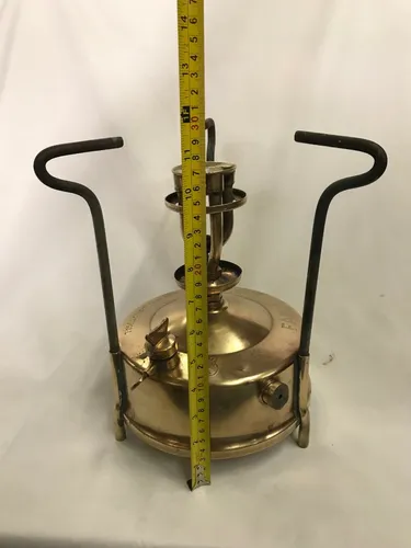 Estufa Marca Fama Decorativa En Bronce Marcada Fama 836 (Usado)